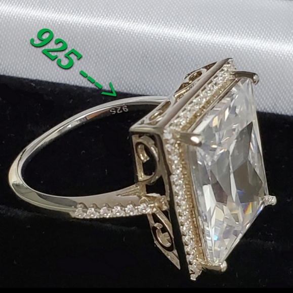 NEW Gemstone Ring - Picture 2 of 7